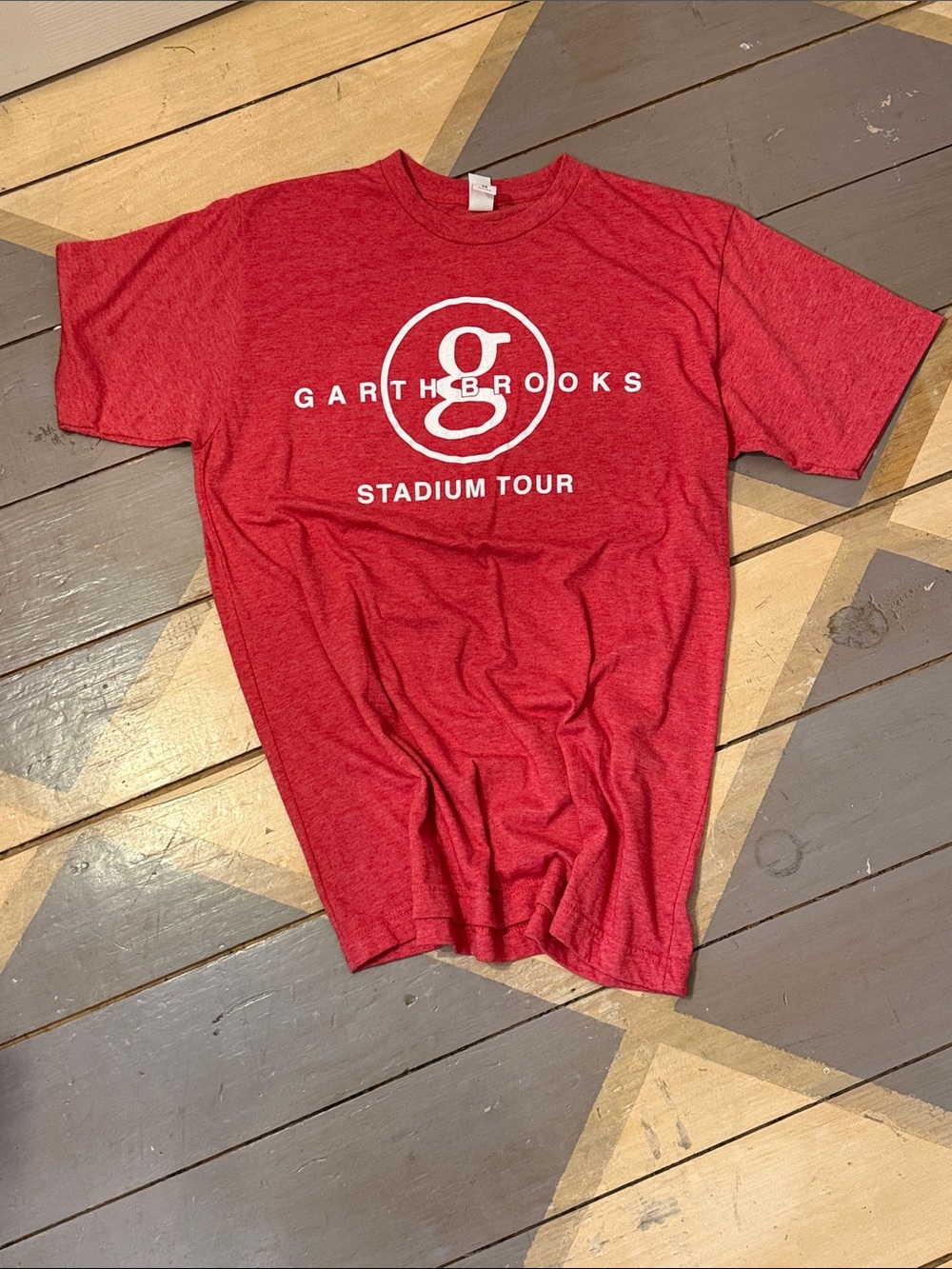 TULTEX GARTH BROOKS Sz M Red concert tee Stadium Tour Graphic T‑Shirt